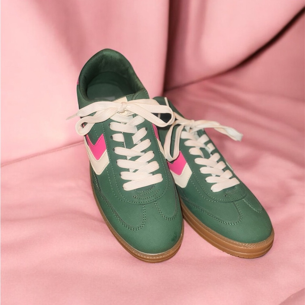 Dolce Vita‎ Pink and Green Athletic Shoes for Women Size 9.5
NWOT